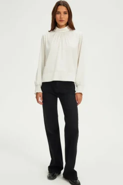 Blouse en satin écru à col montant - BERYLL | Pablo Online